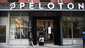 Peloton shares drop 20% after posting wider-than-expected loss, falling sales due to Bike recall, seasonality