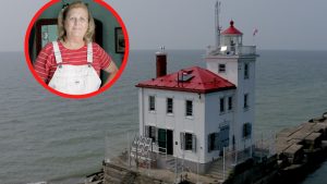 I bought an abandoned lighthouse for $71,000 and spent over $300,000 making it a home—take a look inside
