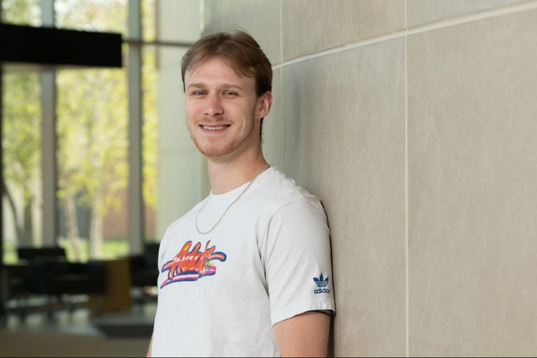 22-Year-Old’s Former Side Hustle Draws Several Income Streams