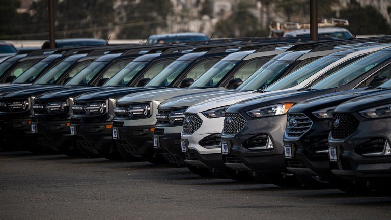 Payments for new cars squeeze buyers amid inflation, high interest rates