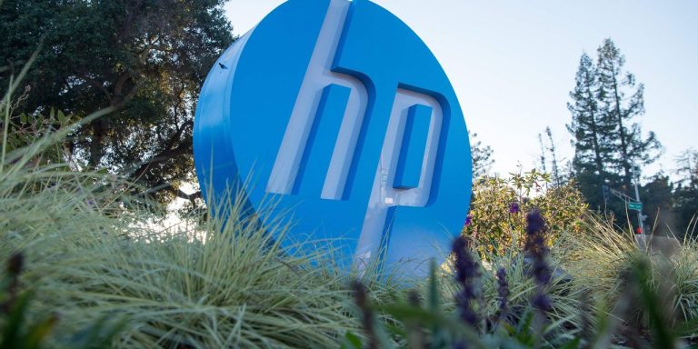 HP’s stock tumbles after mixed results, cautious outlook