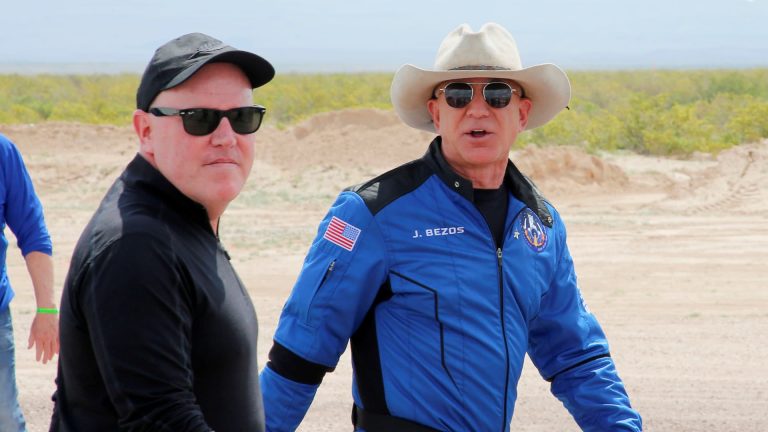 Jeff Bezos’ Blue Origin to replace CEO Bob Smith with outgoing Amazon exec Dave Limp