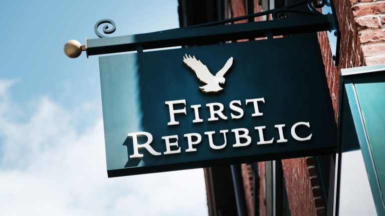 David Rolfe Exits First Republic Bank, Boosts PayPal Position