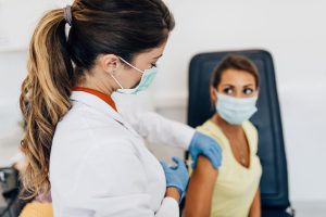 6 Places to Get Cheap or Free Flu Shots for You and Your Family