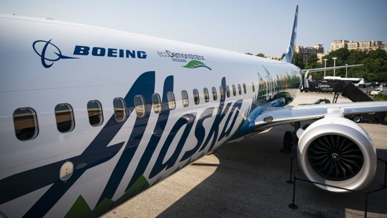 Alaska Airlines flight diverts after ‘security threat’ tied to authorized occupant in cockpit