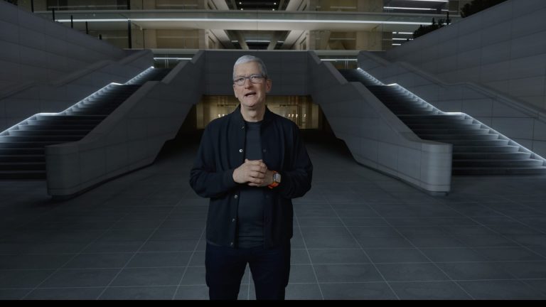 Apple announces new M3 chips and cuts the price of the entry-level MacBook Pro