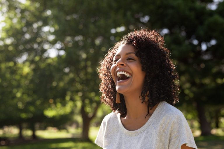 12 Habits Happy People Use To Make Life Better