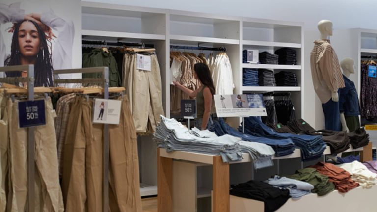 Stocks making the biggest moves midday: Gap, Ross Stores, Tenet Healthcare and more