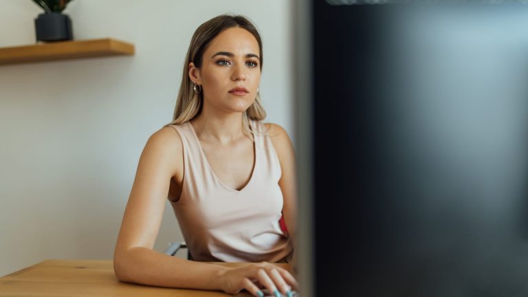 Don’t just press ‘connect’ when adding people on LinkedIn: ‘All it shows is that you were able to push a button,’ says expert