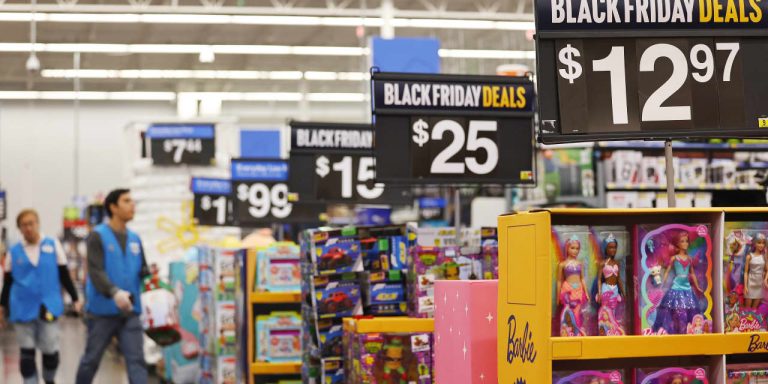 Black Friday in Full Force After Thanksgiving Breaks Online Sales Record