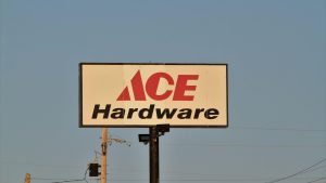 How Ace Hardware Is Hammering Its Big-Box Rivals