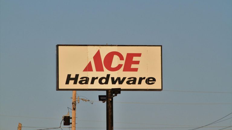 How Ace Hardware Is Hammering Its Big-Box Rivals