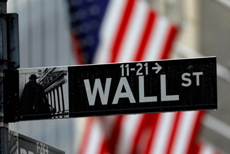 US stocks trade higher; US GDP impresses, Fed’s Waller flags future rate cuts