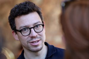 Duolingo Will Replace Contract Workers With AI, CEO Says