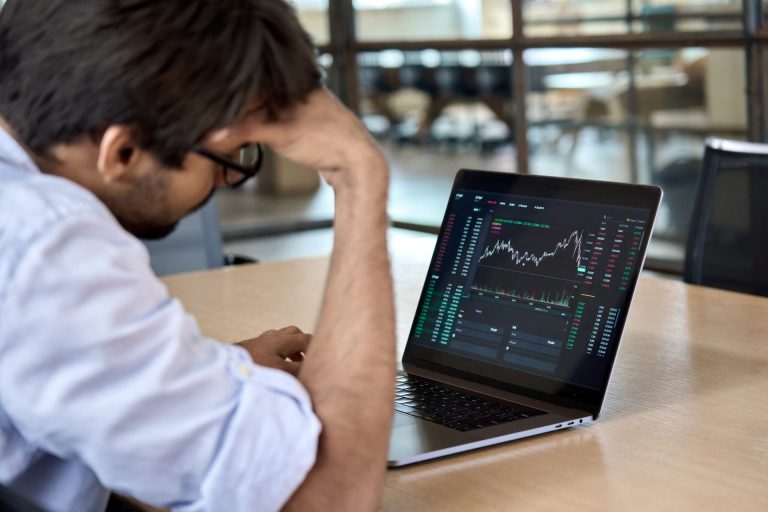 7 Signs You Are Panicking Over Market Declines and How to Reduce Your Stress