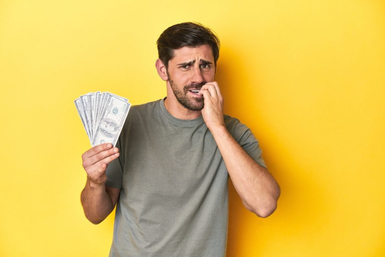 The Falling Dollar: What It Means for Your Wallet