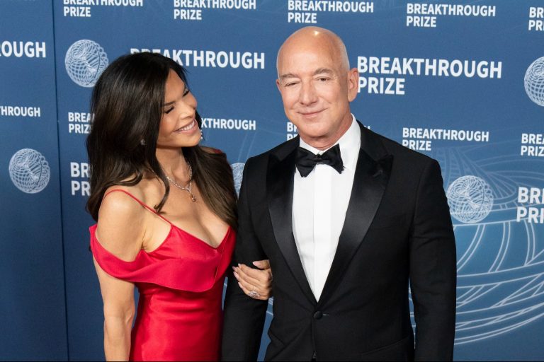 Jeff Bezos Is Selling Billions Worth of Amazon Stock