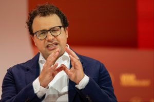 AI Is Taking Over Entry-Level Tech Jobs: Anthropic CEO