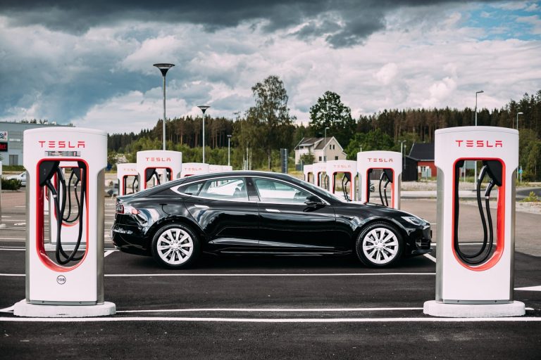 Tesla Announces U.S. Price Hikes on Model S and X Electric Vehicles