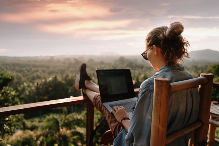 20 Remote Jobs That Allow You to Travel