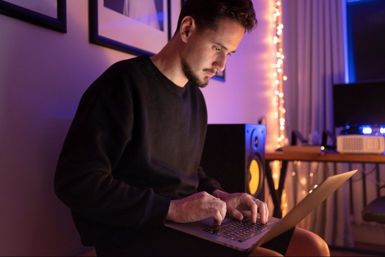 This Windows 11 Pro Bundle Brings Security, AI Tools, and Training Together