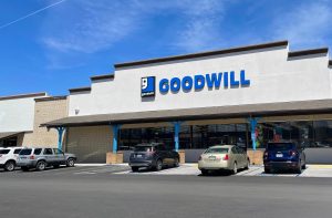 I’m a Professional Thrifter. Here’s What I Do Differently When Shopping at Goodwill.