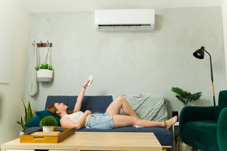 8 Ways to Save Money on Energy Bills When Temperatures Soar