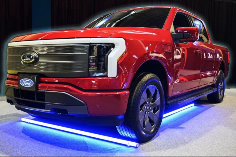 Ford Takes a $19.5 Billion Hit on Its EV Trucks