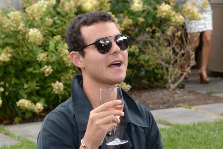 NYC Viral Grocer Says Online Trolling Good for Business