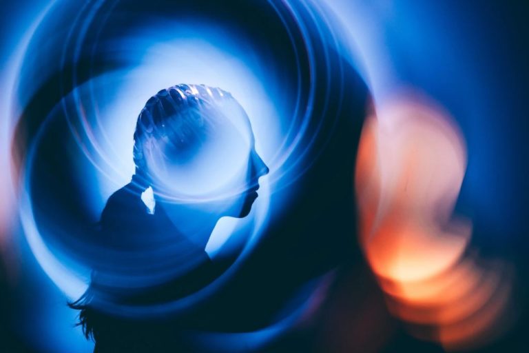 The Neuroscience Behind Why Leaders Stall Under Pressure